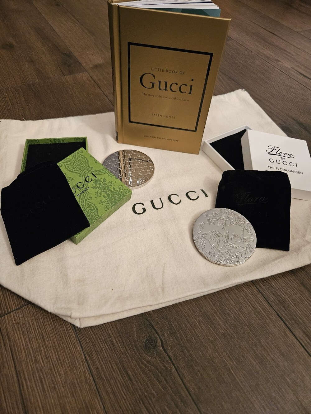 Gucci Beauty Mirror Collector Bundle 2 Compacts Book & Italian Dust Bag